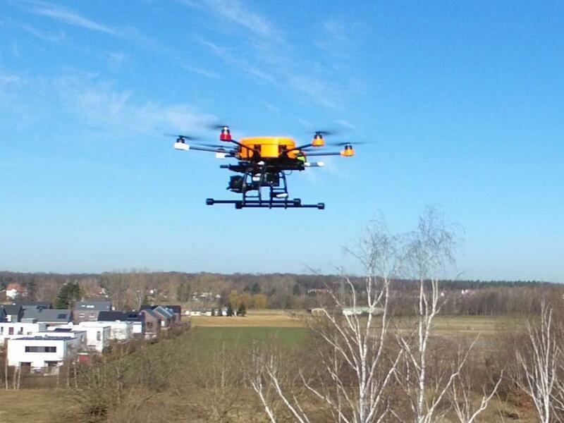 Drohne mit 4G für zentrale Steuerung bei dezentraler Aufstellung